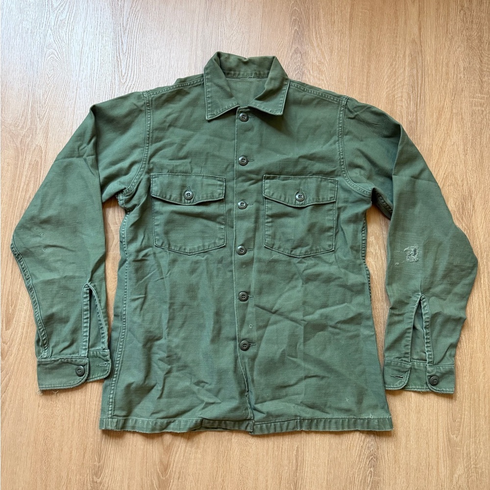 Men's Military Green Button-Up Jacket